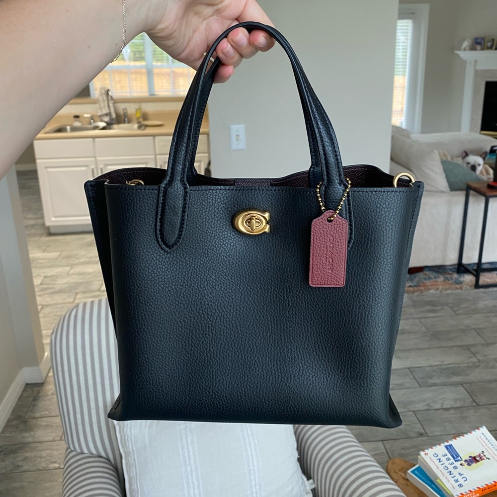 COACH BUCKET BAG